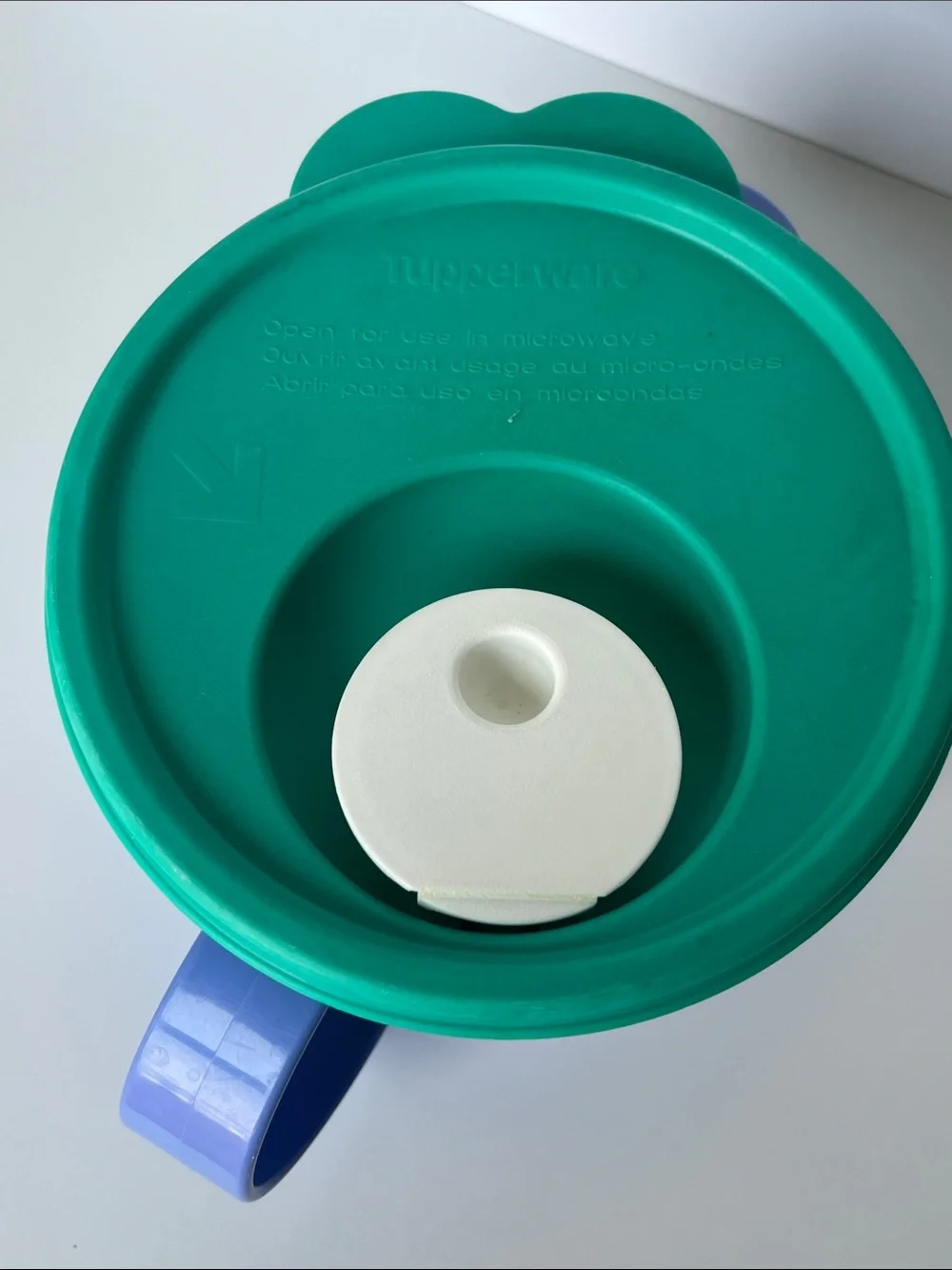 Tupperware Blue Cup with Green Lid and Handle
